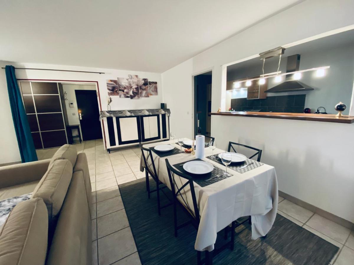 Parking & 100M2 En Plein Centre Ville Apartment Reims Exterior foto