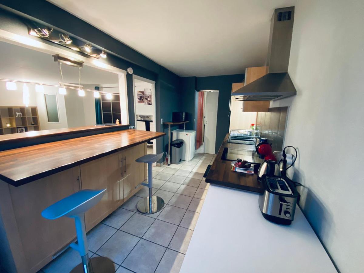 Parking & 100M2 En Plein Centre Ville Apartment Reims Exterior foto
